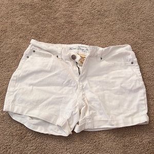 White Faded Glory Denim Shorts (Size 6)